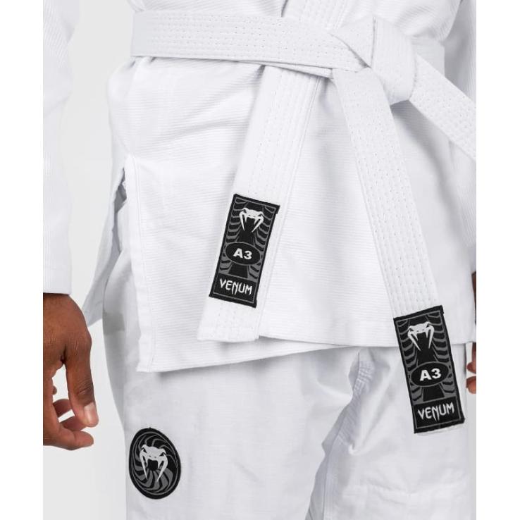 BJJ Venum Gi First Kimono – Weiß + weißer Gürtel inklusive